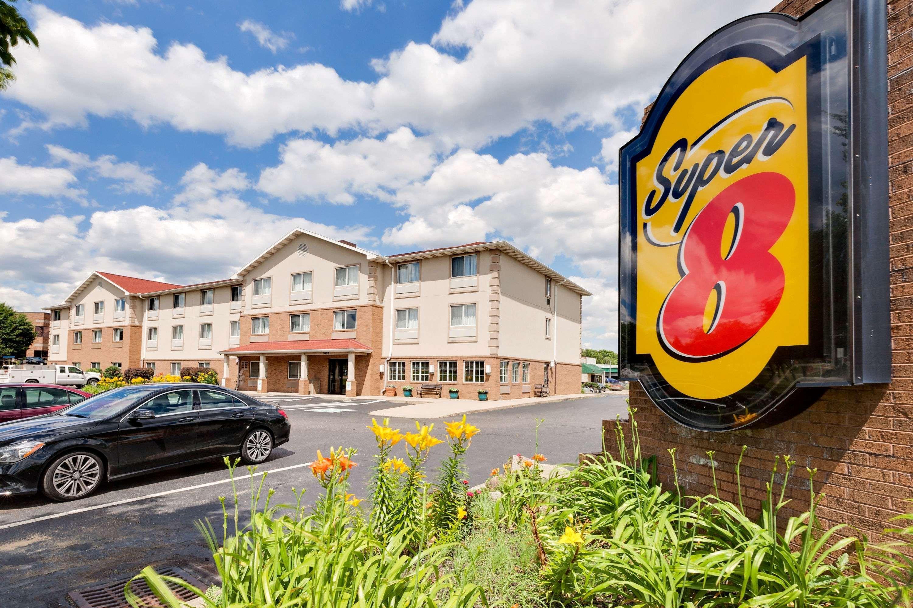 Super 8 By Wyndham Akron S/Green/Uniontown Oh Esterno foto