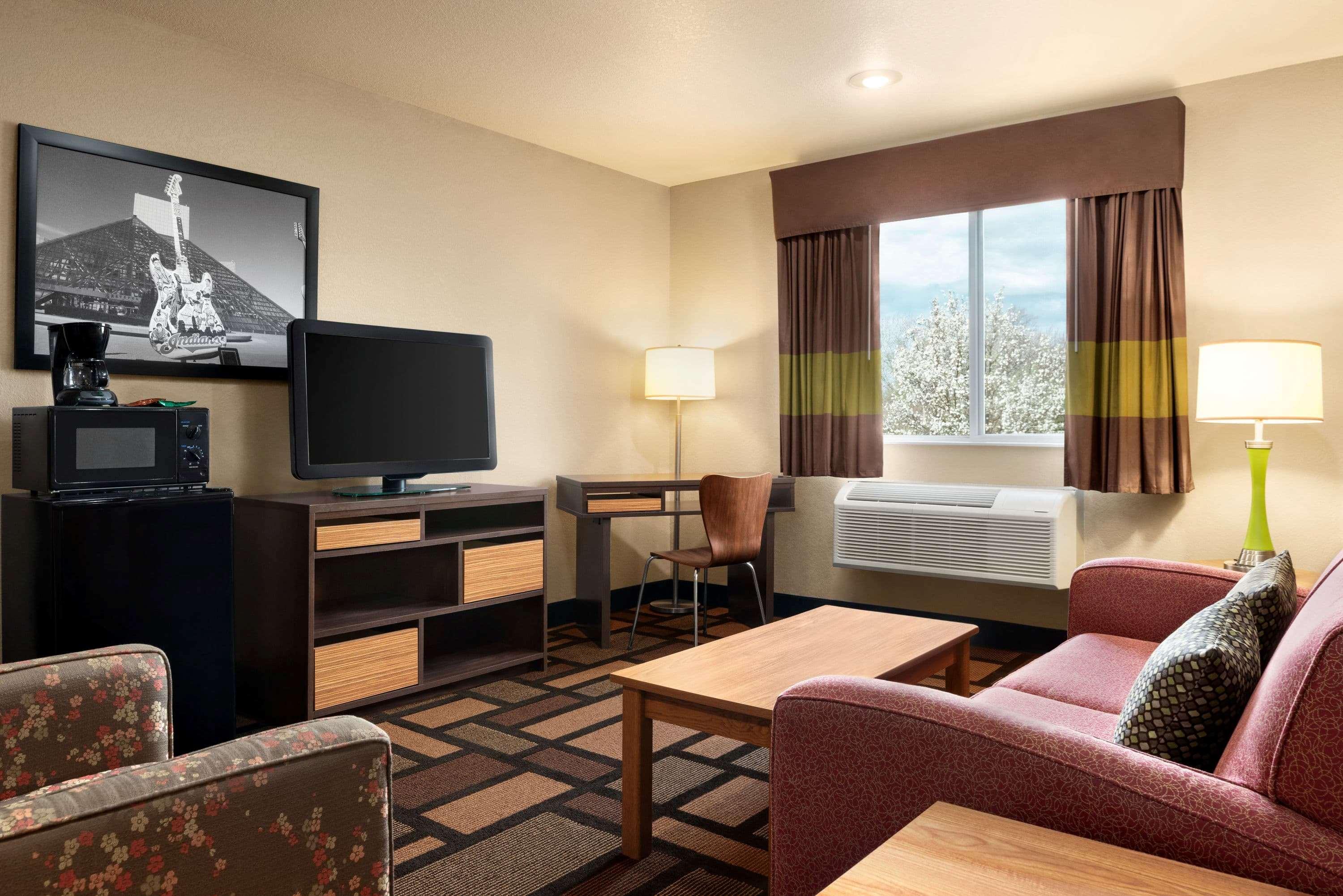 Super 8 By Wyndham Akron S/Green/Uniontown Oh Esterno foto